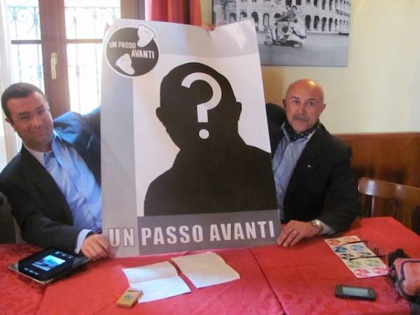 Lo slogan misterioso fa scoppiare la polemica (inserita in galleria)