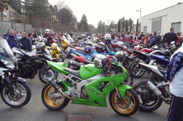 Oltre 500 moto per il raduno (inserita in galleria)