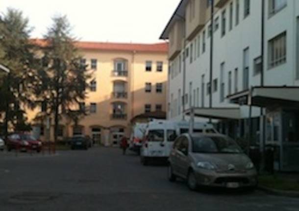 ospedale angera apertura