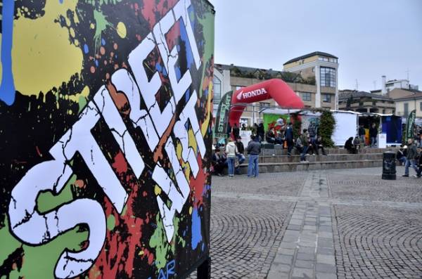 Street Art in Piazza Repubblica 2 (inserita in galleria)