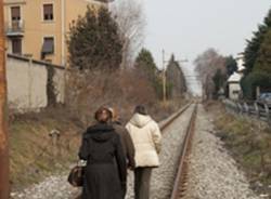 Sui binari della Saronno-Seregno (inserita in galleria)