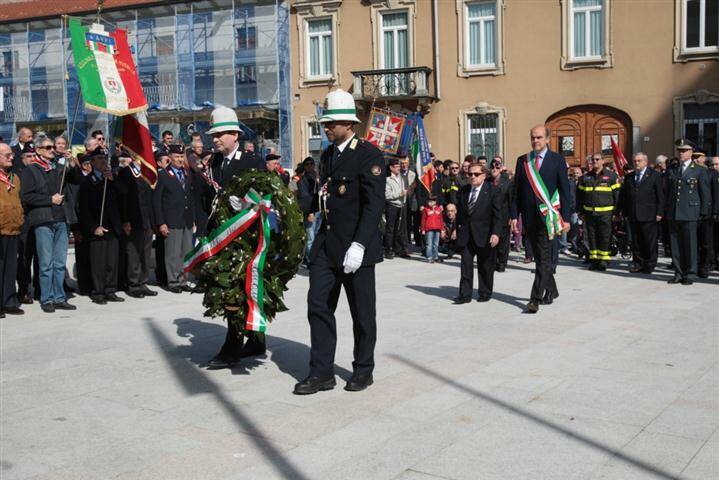 2504 legna16
