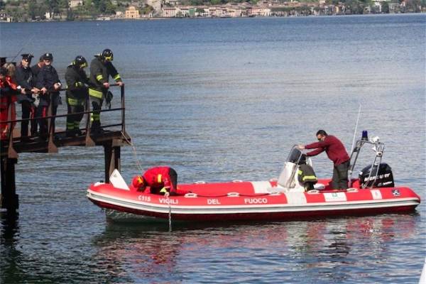 Cadavere trovato nel lago (inserita in galleria)