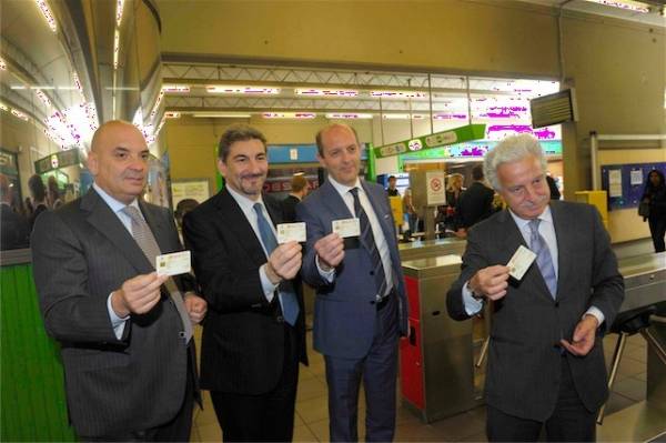 Carta servizi regionali come abbonamento per i treni (inserita in galleria)