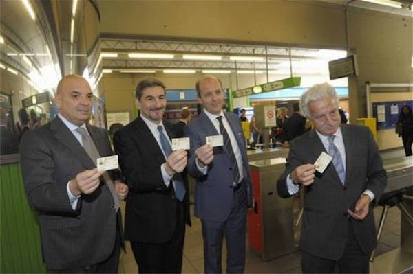 Carta servizi regionali come abbonamento per i treni (inserita in galleria)