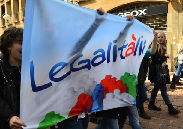 Gli striscioni di Legalitalia (inserita in galleria)