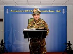 Il capo dell'esercito alla caserma Nato (inserita in galleria)