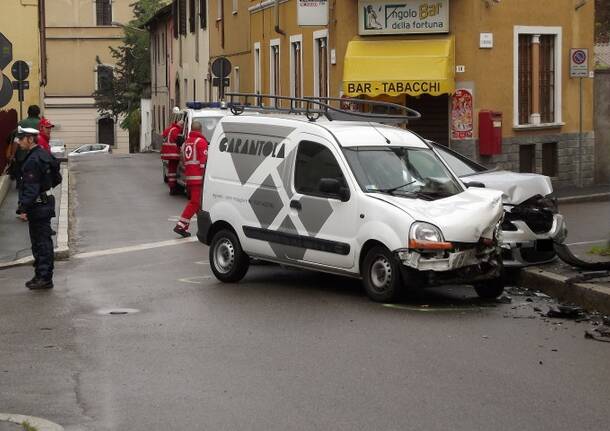 incidente incrocio di via Milazzo – 30 aprile
