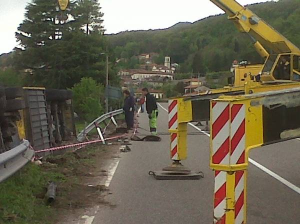 La gru al lavoro (inserita in galleria)