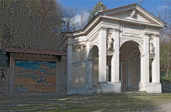 La salita alle cappelle del Sacro Monte (inserita in galleria)