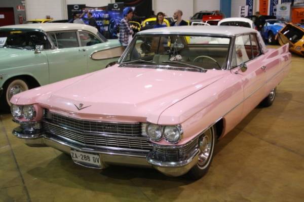 Moto e auto a Malpensafiere (inserita in galleria)