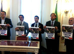 Striscione per i marò (inserita in galleria)