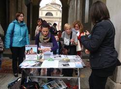 Anche Varese protesta contro Green Hill (inserita in galleria)