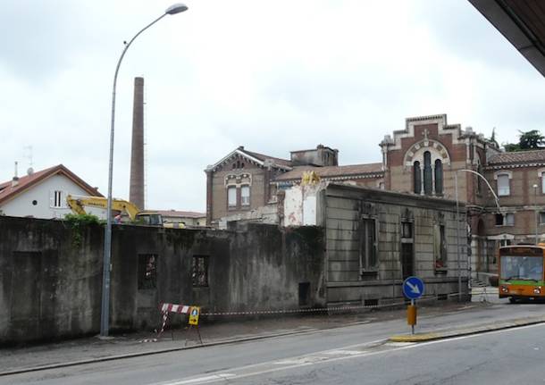 Demolizione Cantoni a Gallarate (inserita in galleria)