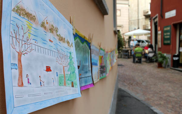 Festa grande nel centro storico di Luino (inserita in galleria)