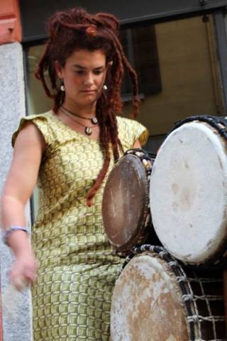 Festa grande nel centro storico di Luino (inserita in galleria)
