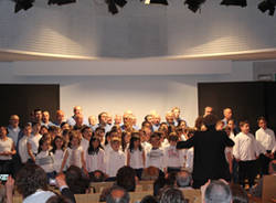 foto coro bambini luino