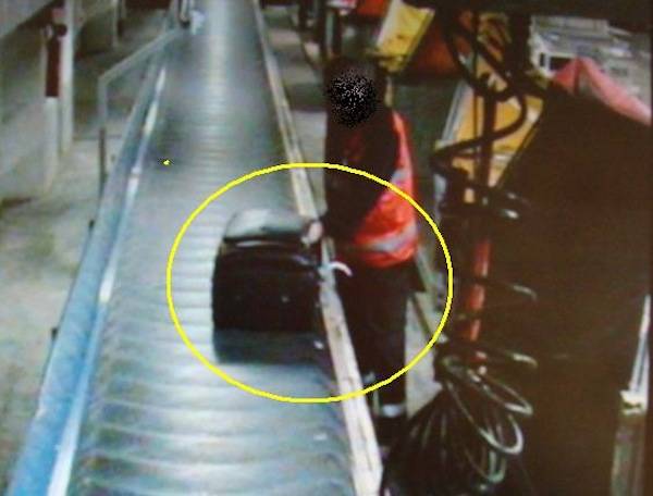 furti addetti bagagli ladri malpensa