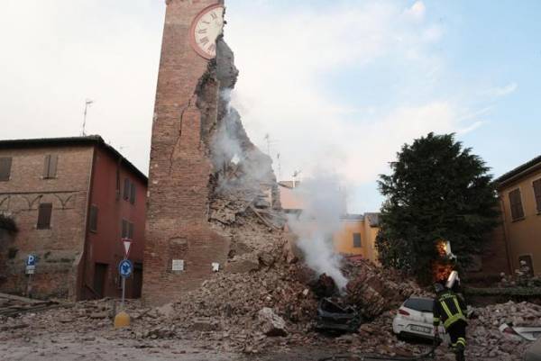 I danni del terremoto (inserita in galleria)