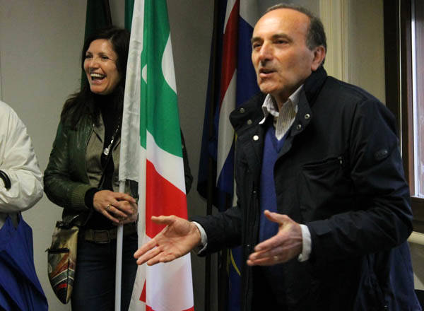 La festa per Centinaio sindaco di Legnano (inserita in galleria)