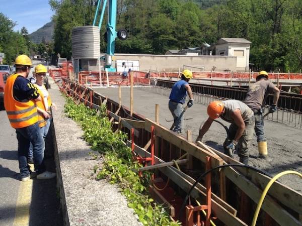 Lavori al ponte della rasa (inserita in galleria)
