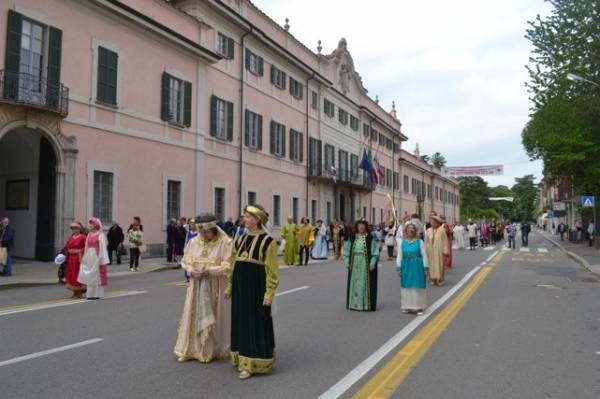 ll corteo storico nel centro di Varese/2 (inserita in galleria)