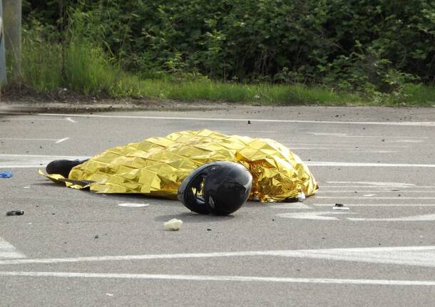 Tragico incidente a Cerro Maggiore in via S. Clemente 9 maggio