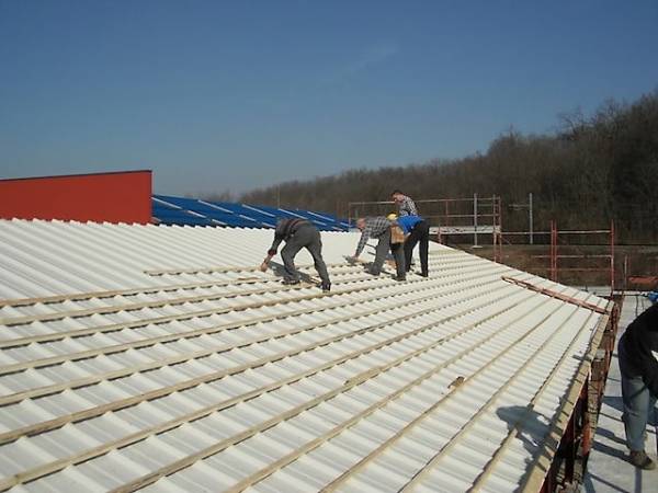 Nuova Sala del Regno a Castronno (inserita in galleria)