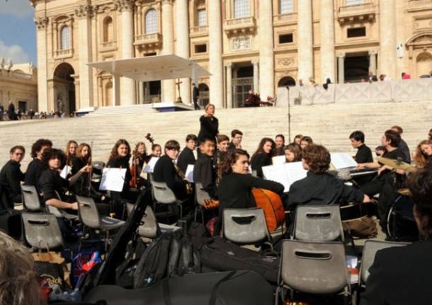 Orchestra giovanile studentesca dal Papa (inserita in galleria)