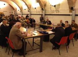 Primo consiglio comunale sumirago croci maggio 2012 (inserita in galleria)