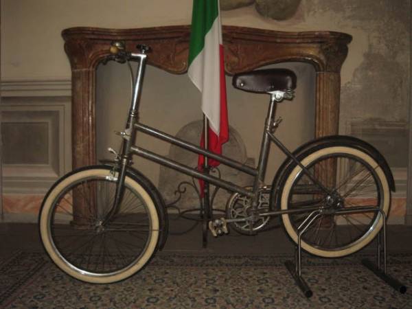 Storiche bici Bianchi in mostra (inserita in galleria)