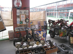 Auto e moto d'epoca a Malpensafiere (inserita in galleria)