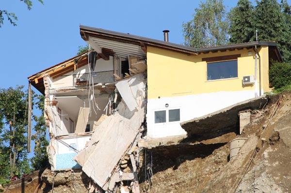 Casa a picco sul Ticino (inserita in galleria)