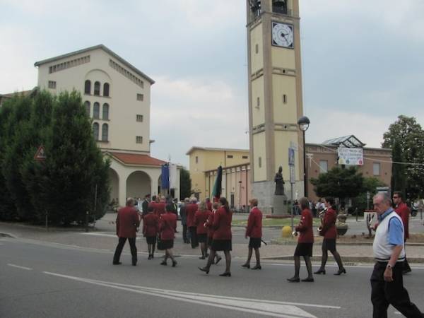 Chiesa gremita per il funerale di Simone Pagani (inserita in galleria)