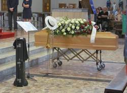Chiesa gremita per il funerale di Simone Pagani (inserita in galleria)
