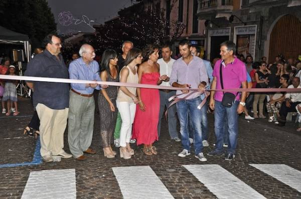 Gavirate Rosa Shopping: l'inaugurazione (inserita in galleria)