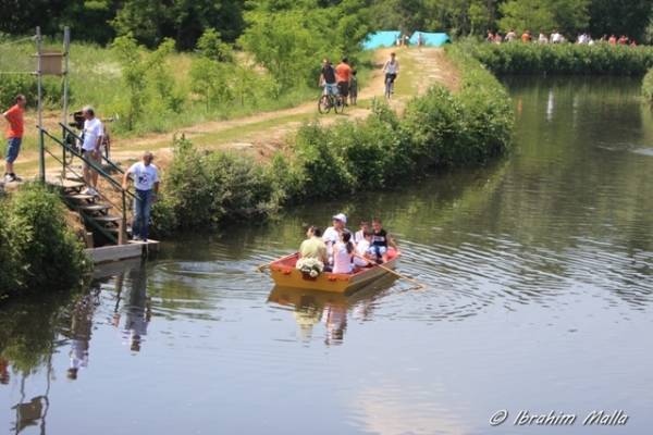 Girinvalle, in migliaia lungo l'Olona (inserita in galleria)