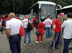 I pullman dei tifosi varesini (inserita in galleria)