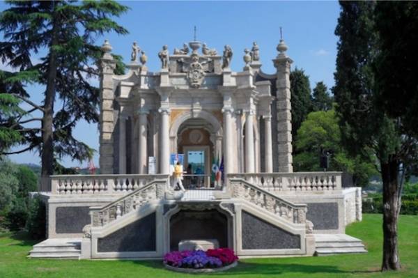 Il nuovo padiglione della musica a Comerio (inserita in galleria)