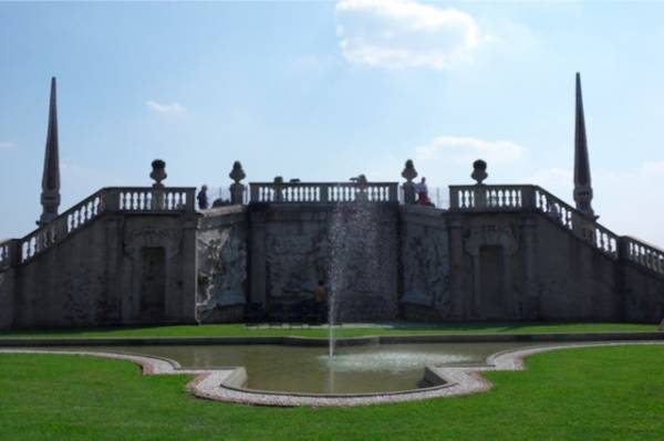 Il nuovo padiglione della musica a Comerio (inserita in galleria)