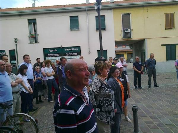 Inaugurata la nuova piazza (inserita in galleria)