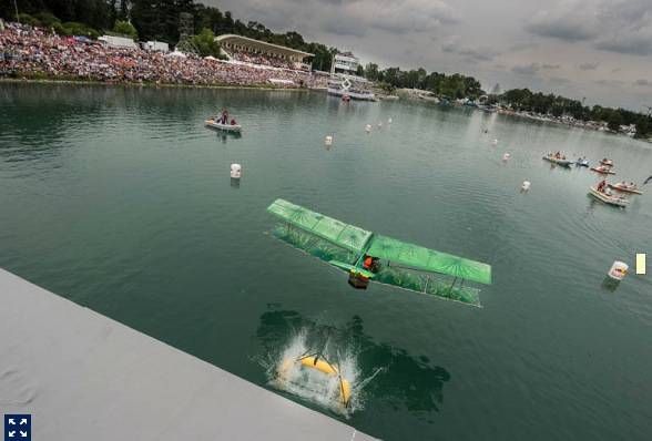 Red Bull Flugtag (inserita in galleria)
