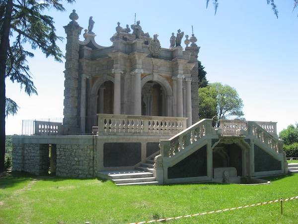 Villa Tatti Tallacchini a Comerio (inserita in galleria)