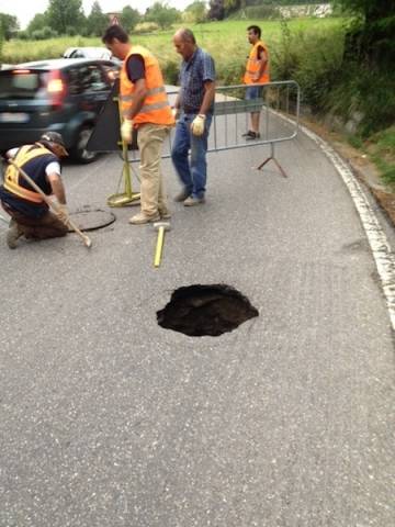 Voragine sotto via Corridoni (inserita in galleria)