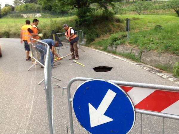 Voragine sotto via Corridoni (inserita in galleria)