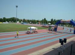 Atletica benefica a Busto (inserita in galleria)