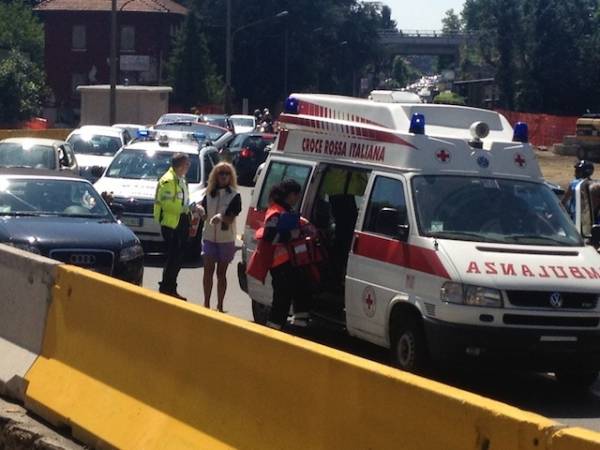 Ciclista investito Vergiate (inserita in galleria)