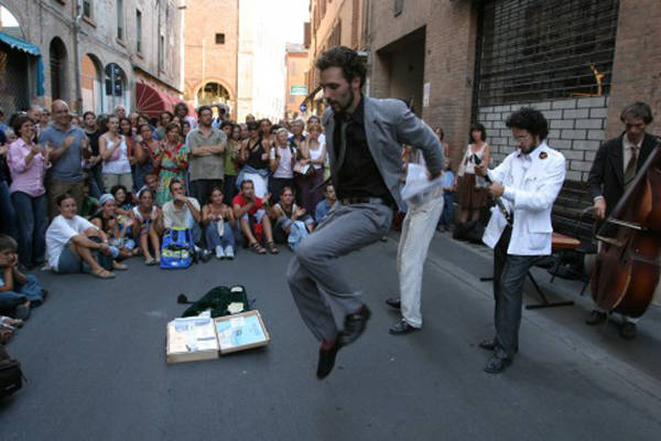 "Ferrara Buskers Festival" (inserita in galleria)