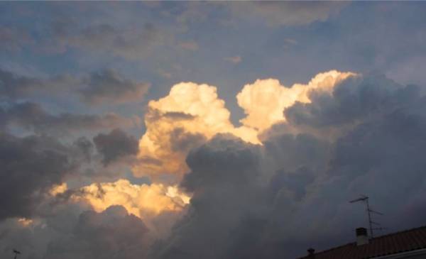 I nuvoloni dei lettori (inserita in galleria)