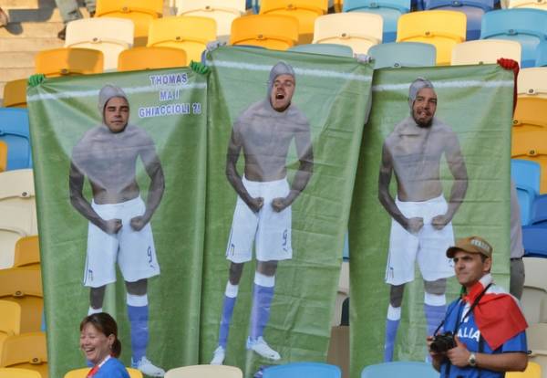 Italia - Spagna, i tifosi azzurri (inserita in galleria)